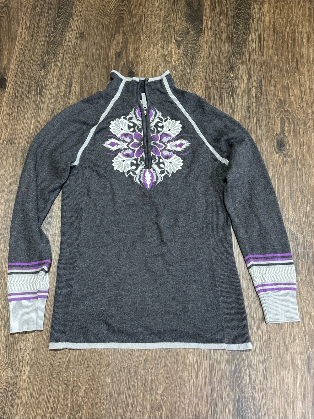 Athleta Womens Half Zip Floral Pullover Gray Sweater Sz M Cabin Nordic Outdoor